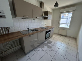 
                                                                                        Location
                                                                                         A LOUER F3 SECTEUR PARC PAUL VERLAINE AVEC STATIONNEMENT PRIVATIF