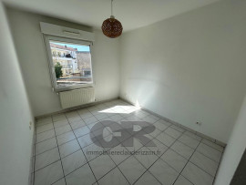 
                                                                                        Location
                                                                                         A LOUER F3 SECTEUR PARC PAUL VERLAINE AVEC STATIONNEMENT PRIVATIF