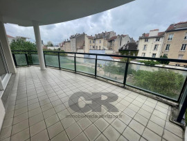 
                                                                                        Location
                                                                                         A LOUER F4