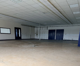 
                                                                                        Location
                                                                                         À louer – Local d'activités de 4 000 m² à Saint-Amand-Montrond – Cher (18)