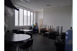 
                                                                                        Location
                                                                                         À louer – Local industriel de 3 479 m² à Dreux – Eure-et-Loir (28)