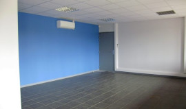 
                                                                                        Location
                                                                                         À louer – Locaux d'activités de 200 m² dans un hôtel d'entreprises à Payrignac – Lot (46)