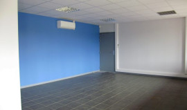 
                                                                                        Location
                                                                                         À louer – Locaux d'activités de 200 m² dans un hôtel d'entreprises à Payrignac – Lot (46)