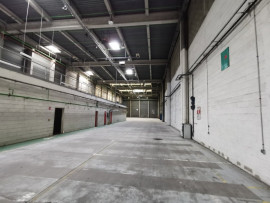 
                                                                                        Location
                                                                                         À louer - locaux industriels non divisibles de 7 750 m² à Lesquin à proximité de Lille (59)