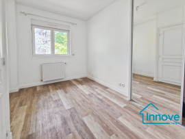
                                                                                        Location
                                                                                         À louer - Maison T5 de 95m² avec jardin - La Celle St Cloud