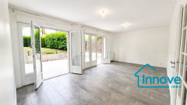 
                                                                                        Location
                                                                                         À louer - Maison T5 de 95m² avec jardin - La Celle St Cloud