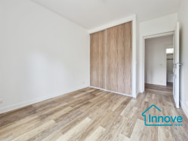 
                                                                                        Location
                                                                                         À louer - Maison T5 de 95m² avec jardin - La Celle St Cloud