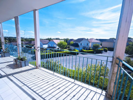 Vente
À Rixheim, lumineux 4 pièces rénové avec terrasse, garage et calme garanti