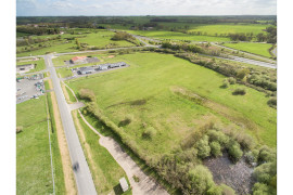 
                                                                                        Vente
                                                                                         À vendre – 10 hectares de Terrains Industriels divisibles à partir de 2 500 m² à proximité de Châteauroux – Indre (36)