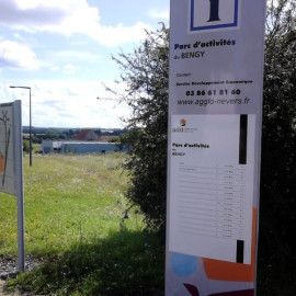 
                                                                        Vente
                                                                         À vendre - 2,5 hectares de Terrains Tndustriels dans le Parc d'activités tertiaires du Bengy - Nièvr