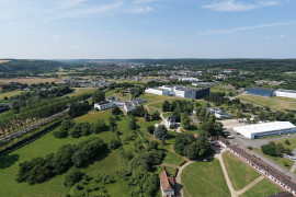 
                                                                                        Vente
                                                                                         À vendre – 40 hectares de Terrains  Industriels dédiés à la santé sur le Pharma-Parc de Val-de-Reuil  – Eure (27)