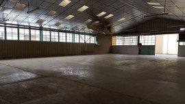 
                                                                                        Vente
                                                                                         À vendre - Entrepôt de 8 840 m² à Plaisance, Gers (32)