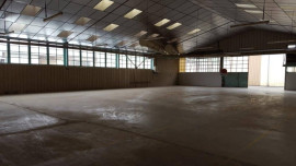
                                                                                        Vente
                                                                                         À vendre – Entrepôt de 8 840 m² à Plaisance, Gers (32)