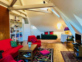 
                                                                                        Vente
                                                                                         À vendre - Gîte de 8 chambres avec piscine extérieure à Uzerche - Corrèze (19)