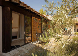 
                                                                                        Vente
                                                                                         À vendre – Hôtel-Restaurant de 18 chambres et 100 couverts à Mourèze – Hérault (34)