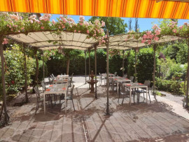 
                                                                                        Vente
                                                                                         À vendre – Hôtel-Restaurant de 6 chambres et 70 couverts à Ceilhes-et-Rocozels – Hérault (34)