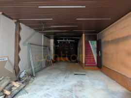 Vente
                                                                                À VENDRE – IMMEUBLE À RÉNOVER - Hyper centre