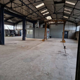 
                                                                                        Vente
                                                                                         À vendre – Local d'activités de 570 m² à Évreux – Eure (27)
