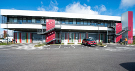 
                                                                                        Location
                                                                                         À vendre/louer - Bureaux et ateliers d'une superficie totale de 3 000 m² dans le Gard