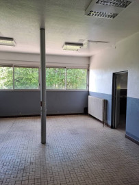 
                                                                                        Location
                                                                                         À vendre ou à louer – Ancien bâtiment industriel de 11 000 m² à Génelard – Saône-et-Loire (71)
