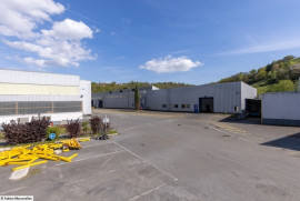 
                                                                                        Location
                                                                                         À vendre ou à louer - Entrepôts industriels à partir de 922,3 m² à Viviez - Aveyron (12)