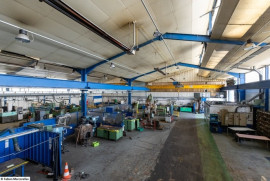 
                                                                                        Location
                                                                                         À vendre ou à louer - Entrepôts industriels à partir de 922,3 m² à Viviez - Aveyron (12)