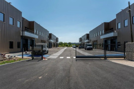 
                                                                                        Location
                                                                                         À vendre ou à louer – Locaux d'activités à partir de 190 m² à Oissel – Seine-Maritime (76)