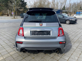 
                                                                                        Voiture
                                                                                         Abarth 500 1.4 (Édition spéciale 695 Rivale)