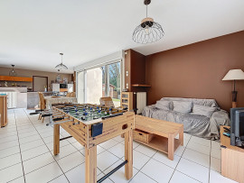 
                                                                                        Vente
                                                                                         AGNEAUX, Maison avec vie de plain-pied, 161m2, 5 chambres