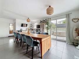 
                                                                                        Vente
                                                                                         Agneaux, - Maison lumineuse - chambre de plain-pied - proche