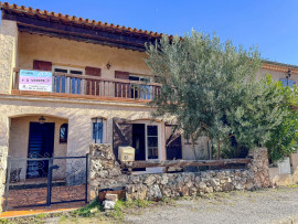 
                                                                                        Vente
                                                                                         Aiguines, maison mitoyenne avec jardin