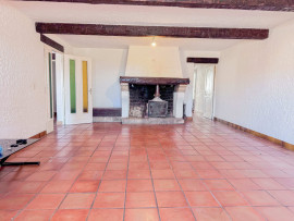 
                                                                                        Vente
                                                                                         Aiguines, maison mitoyenne avec jardin