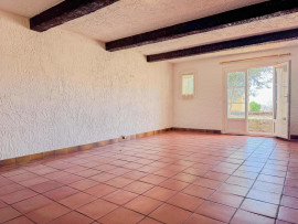 
                                                                                        Vente
                                                                                         Aiguines, maison mitoyenne avec jardin
