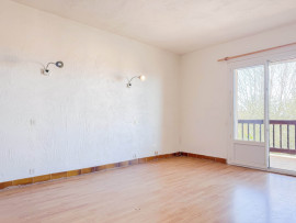
                                                                                        Vente
                                                                                         Aiguines, maison mitoyenne avec jardin