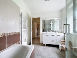 
                                                                                        Vente
                                                                                         AIREL - Charmante maison de bourg 3 Chambres - Proche gare d