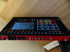
                                                                                        Instrument de musique
                                                                                         Akai - MPC Live III