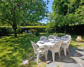 Vente
Alma - Maison familiale avec beau jardin paysagé