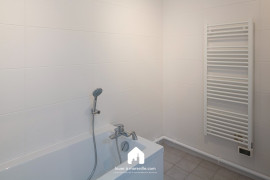 
                                                                                        Vente
                                                                                         ALMERAS