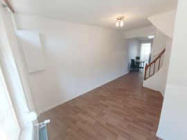 
                                                                                        Location
                                                                                         Amiénoise 2 chambres avec cour St Honoré