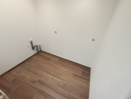 
                                                                                        Location
                                                                                         Amiénoise 2 chambres, cour et cave