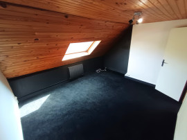 
                                                                                        Vente
                                                                                         Amiénoise 4 chambres cour, grenier, cave Amiens
