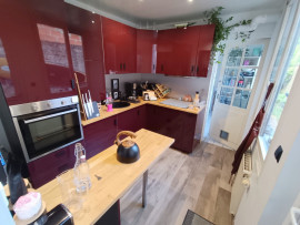 
                                                                                        Vente
                                                                                         Amiénoise rénovée, 2 chambres et jardin