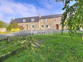 Vente
ANCIEN CORP DE FERME AVEC DEPENDANCES A 10MN SAINT-LO