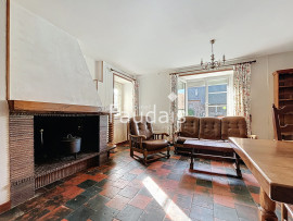 
                                                                                        Vente
                                                                                         ANCIEN CORPS DE FERME AVEC DEPENDANCES A 10MN  SAINT-LO