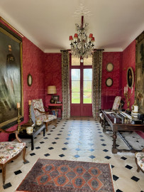 
                                                                                        Vente
                                                                                         ANCIENNE SEIGNEURIE DU XVIIe CHARENTE-MARITIME 10 HA