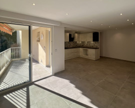 Vente
Antibes - 3p 68 m2 - Entièrement rénové + Expo SUD