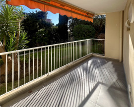 Vente
Antibes - 3p 68 m2 - Entièrement rénové + Expo SUD