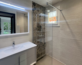 Vente
Antibes - 3p 68 m2 - Entièrement rénové + Expo SUD