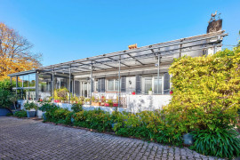 Vente
ANTIBES - LA BADINE : Villa avec piscine et dépendance, au calme