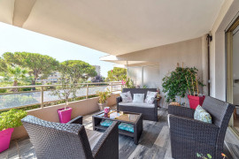 Vente
ANTIBES - MOYENNES BREGUIERES : 2 pièces, vaste terrasse, vue me
